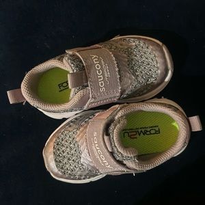 Saucony Baby Liteform Sneakers, Blush, Girl's SZ 5.5 M